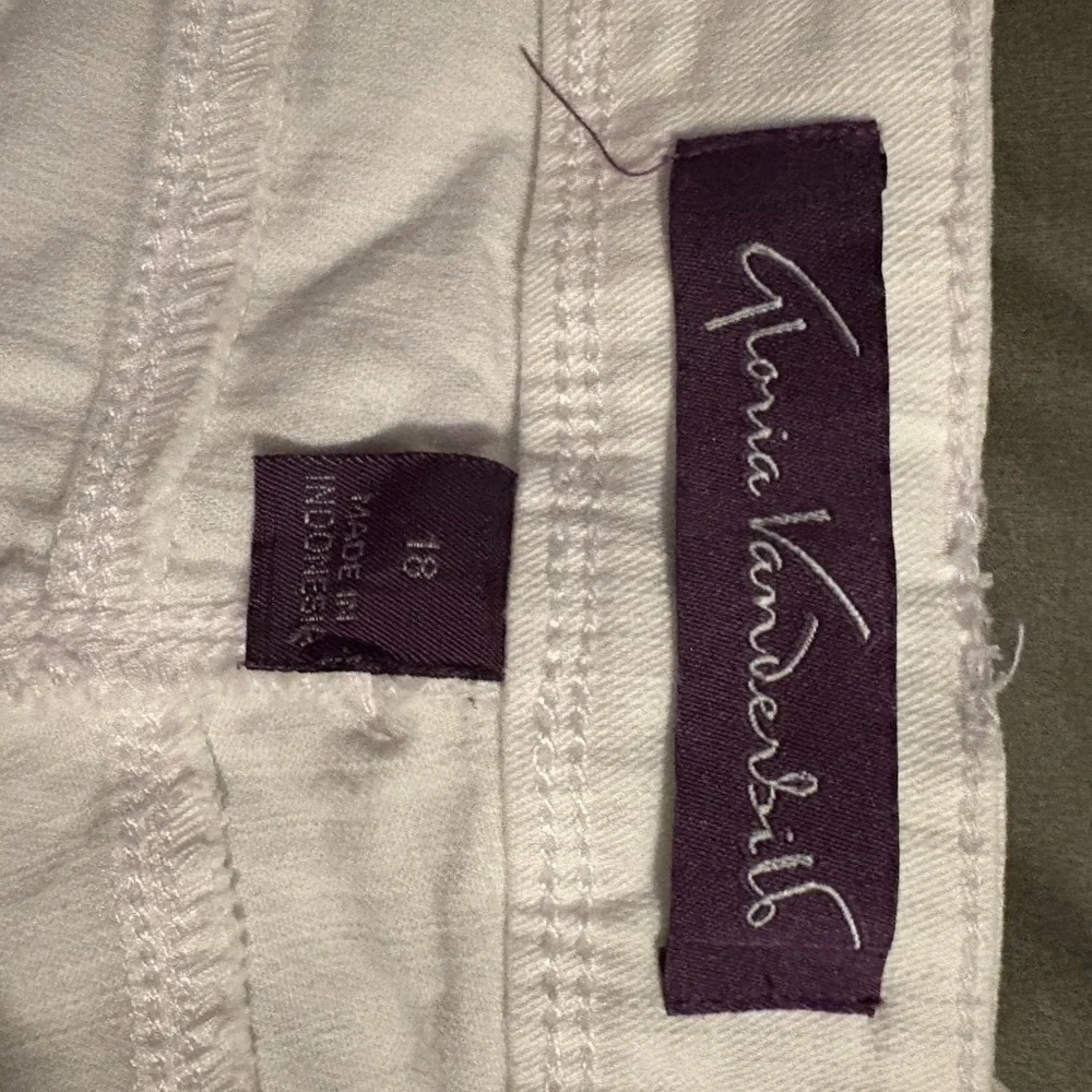 Gloria Vanderbilt White Shorts